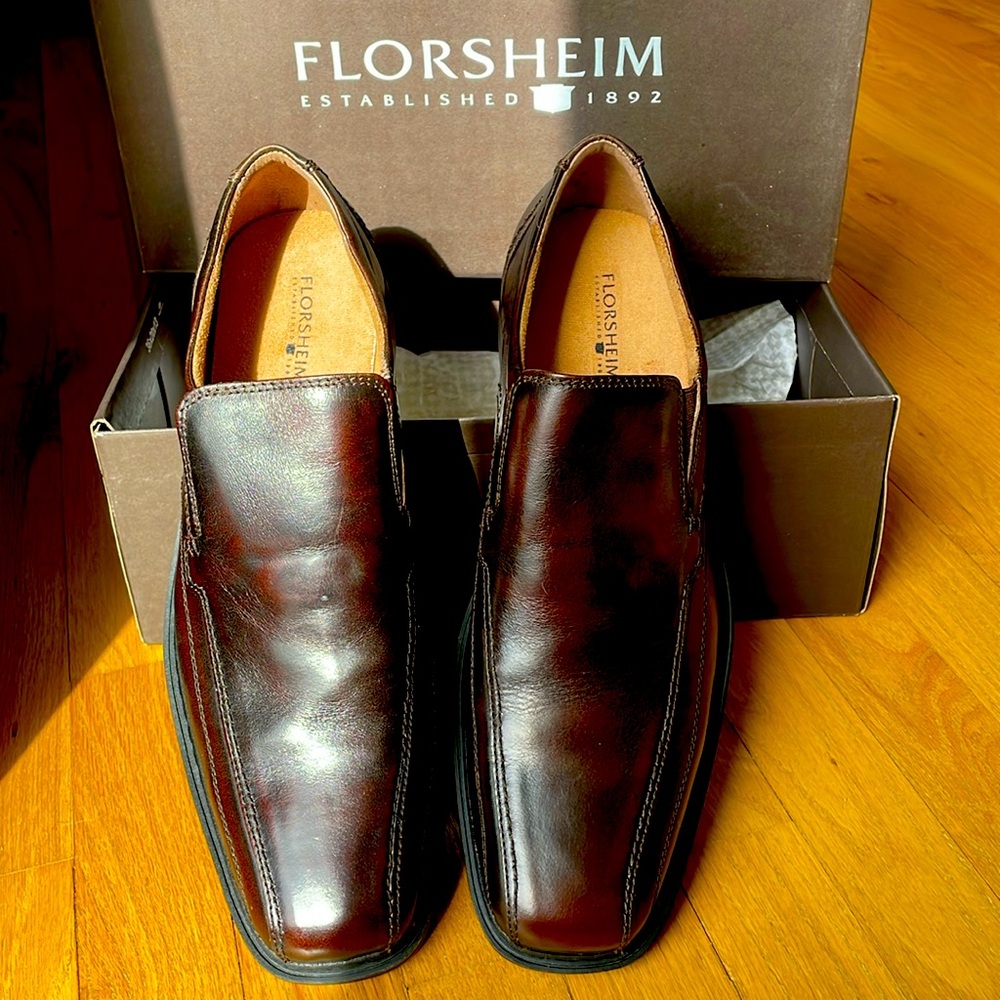 NWT Florsheim Men’s she Size 12 Brown